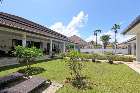 Chalet de 7 dormitorios en Bang Tao, Tailandia № 179869 - foto 12