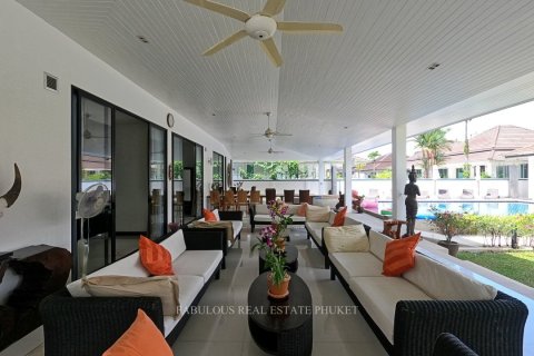 Chalet de 7 dormitorios en Bang Tao, Tailandia № 179869 - foto 5