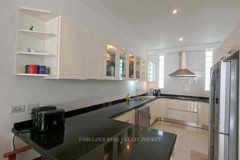 Chalet de 7 dormitorios en Bang Tao, Tailandia № 179869 - foto 16