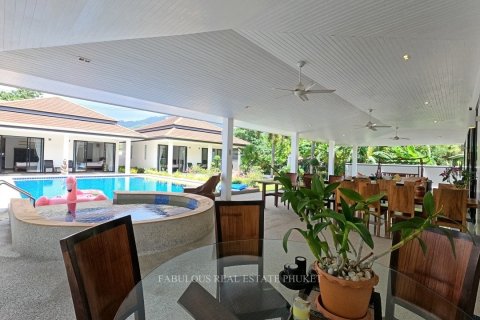 Chalet de 7 dormitorios en Bang Tao, Tailandia № 179869 - foto 7
