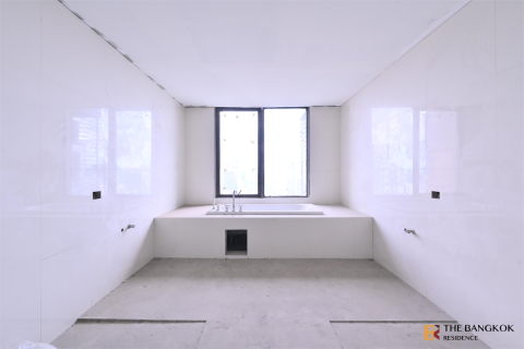 Condominio de 4 dormitorios en Bangkok, Tailandia № 185122 - foto 3