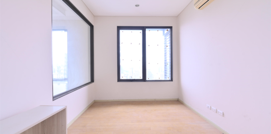 Condominio de 4 dormitorios en Bangkok, Tailandia № 185122