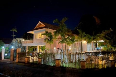 Chalet de 3 dormitorios en Phuket, Tailandia № 148795 - foto 4