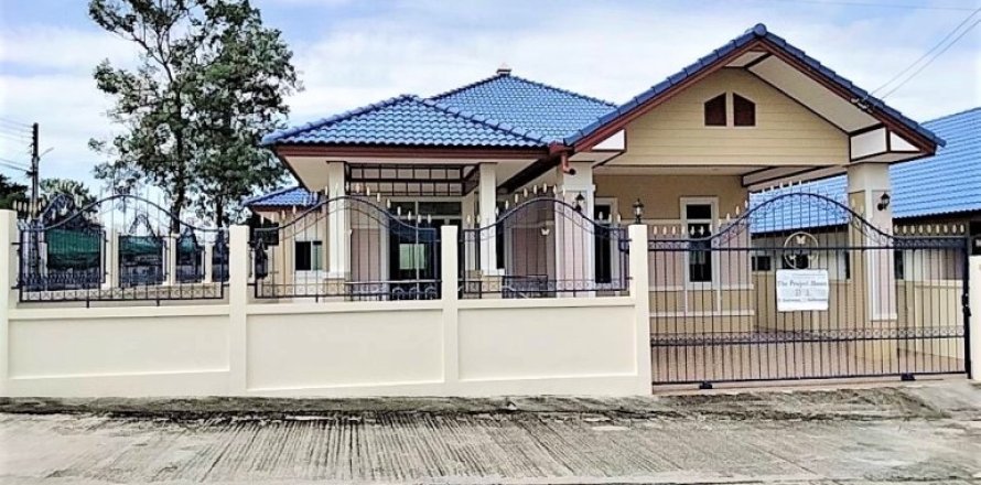 Casa de 3 dormitorios en Pattaya, Tailandia № 205455