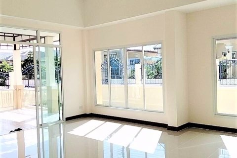 Casa de 3 dormitorios en Pattaya, Tailandia № 205455 - foto 5