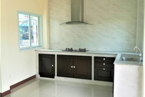 Casa de 3 dormitorios en Pattaya, Tailandia № 205455 - foto 15