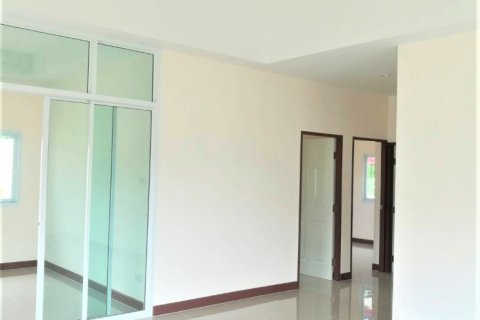 Casa de 3 dormitorios en Pattaya, Tailandia № 205455 - foto 7