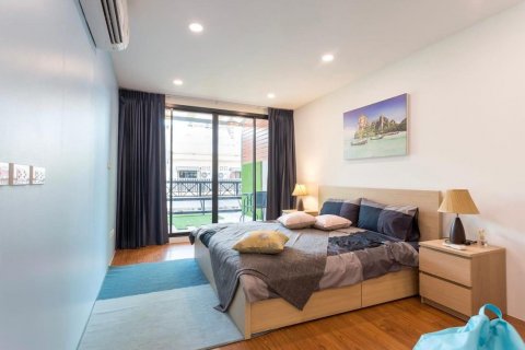 Adosado de 3 dormitorios en Bangkok, Tailandia № 66475 - foto 7