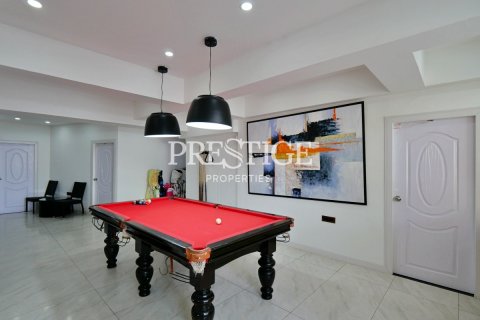 House in Pattaya, Thailand 10 bedrooms № 198549 - photo 29