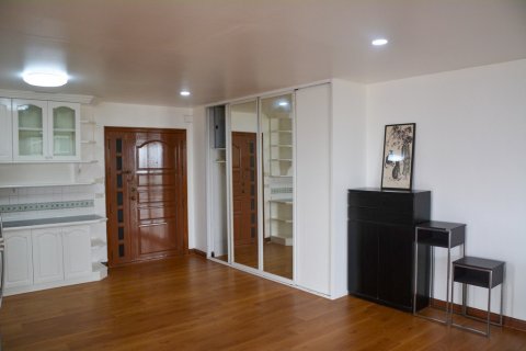 Condominio de 2 dormitorios en Bangkok, Tailandia № 66106 - foto 9