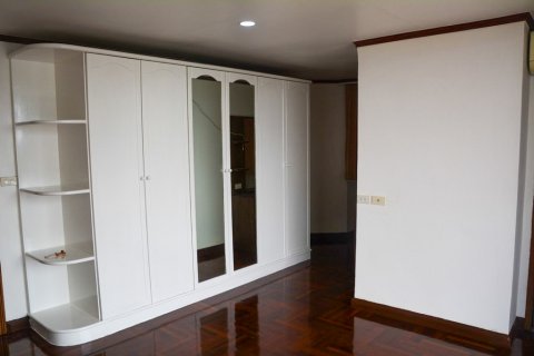 Condominio de 2 dormitorios en Bangkok, Tailandia № 66106 - foto 14