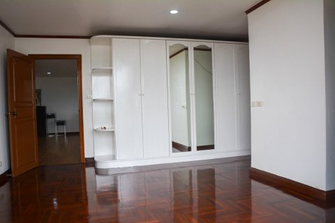 Condominio de 2 dormitorios en Bangkok, Tailandia № 66106 - foto 13