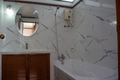 Condominio de 2 dormitorios en Bangkok, Tailandia № 66106 - foto 17