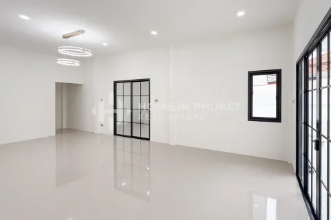 Casa de 3 dormitorios en Phuket, Tailandia № 209542 - foto 2