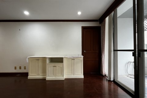 Eigentumswohnung in Watthana, Bangkok, Thailand, 1 Schlafzimmer № 201224 - Foto 6
