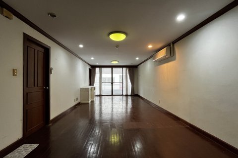 Eigentumswohnung in Watthana, Bangkok, Thailand, 1 Schlafzimmer № 201224 - Foto 4