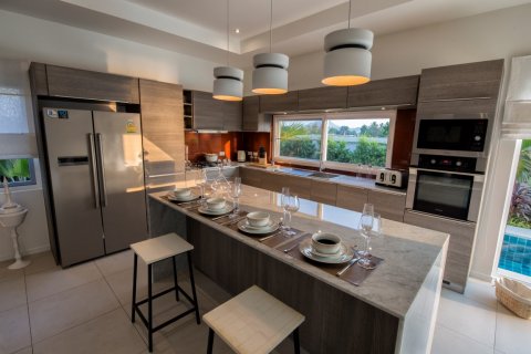 Casa de 3 dormitorios en Hua Hin, Tailandia № 66894 - foto 4
