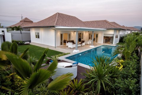 Casa de 3 dormitorios en Hua Hin, Tailandia № 66894