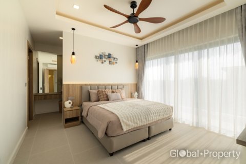 Casa de 3 dormitorios en Pattaya, Tailandia № 116790 - foto 17