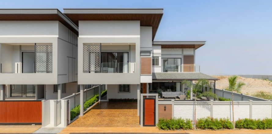 Casa de 3 dormitorios en Pattaya, Tailandia № 116790