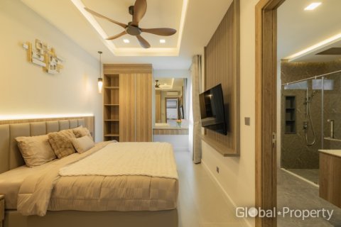 Casa de 3 dormitorios en Pattaya, Tailandia № 116790 - foto 14