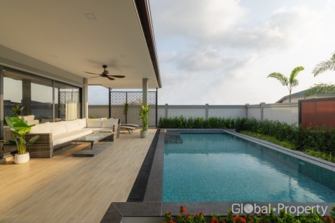Casa de 3 dormitorios en Pattaya, Tailandia № 116790 - foto 5