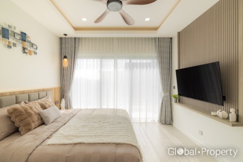 Casa de 3 dormitorios en Pattaya, Tailandia № 116790 - foto 18