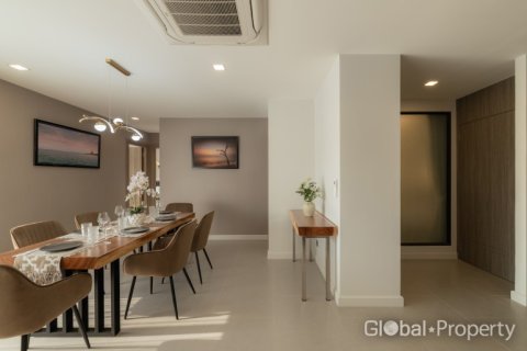 Condominio de 3 dormitorios en Pattaya, Tailandia № 116788 - foto 17
