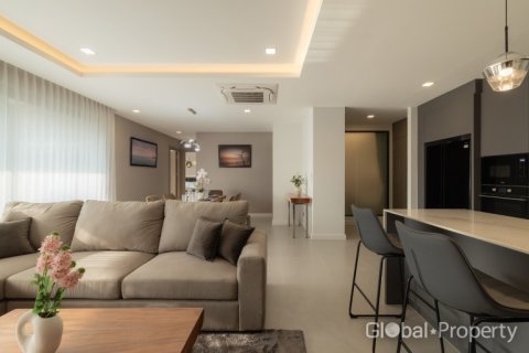 Condominio de 3 dormitorios en Pattaya, Tailandia № 116788 - foto 16