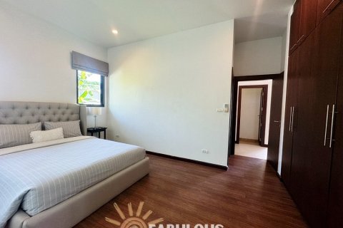 Chalet de 3 dormitorios en Bang Tao, Tailandia № 179299 - foto 9