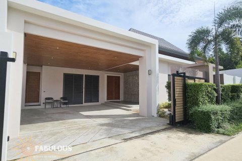 Chalet de 4 dormitorios en Bang Tao, Tailandia № 179296 - foto 4