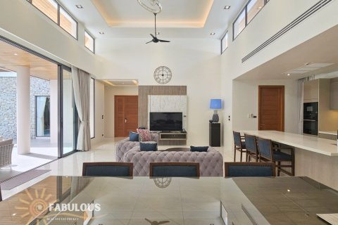 Chalet de 4 dormitorios en Bang Tao, Tailandia № 179296 - foto 12