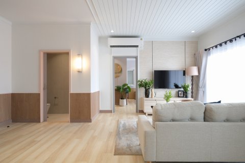 Apartamento de 4 habitaciones en Pattaya, Tailandia № 134282 - foto 2
