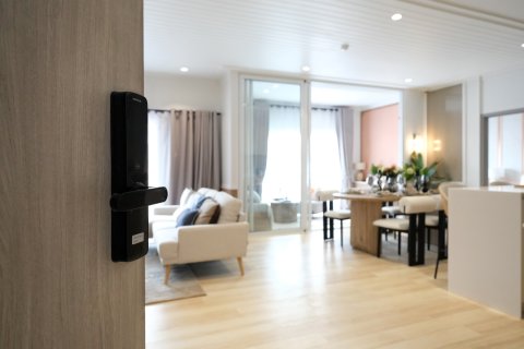 Apartamento de 4 habitaciones en Pattaya, Tailandia № 134282 - foto 12