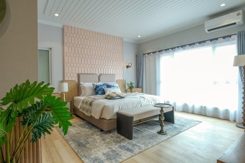 Apartamento de 4 habitaciones en Pattaya, Tailandia № 134282 - foto 13