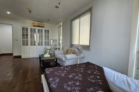 Condo in Watthana, Bangkok, Thailand, 3 bedrooms № 201178 - photo 12