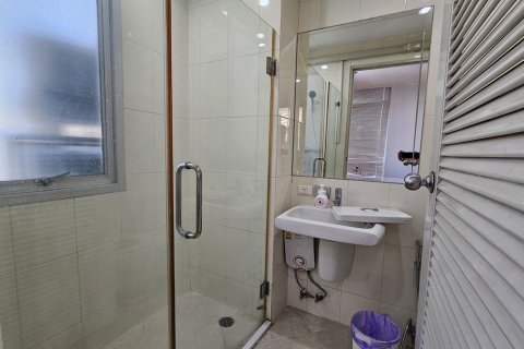 Condo in Watthana, Bangkok, Thailand, 3 bedrooms № 201178 - photo 10