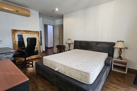 Condo in Watthana, Bangkok, Thailand, 3 bedrooms № 201178 - photo 5