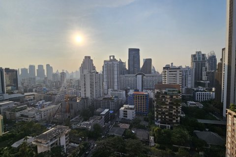 Condo in Watthana, Bangkok, Thailand, 3 bedrooms № 201178 - photo 6