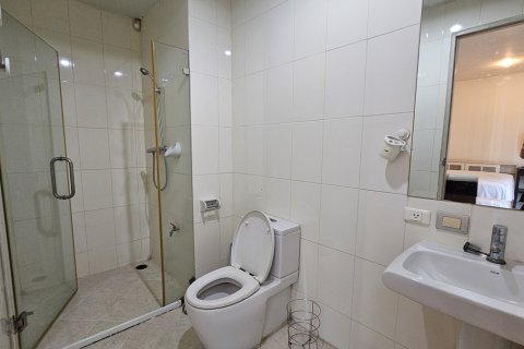 Condo in Watthana, Bangkok, Thailand, 3 bedrooms № 201178 - photo 7