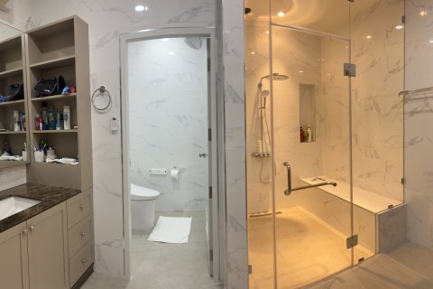 Villa in Udon Thani, Thailand 3 bedrooms № 167533 - photo 10