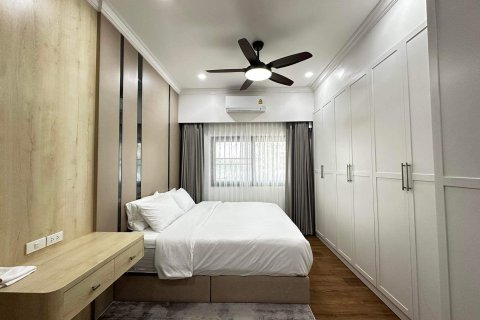 Villa in Udon Thani, Thailand 3 bedrooms № 167533 - photo 7