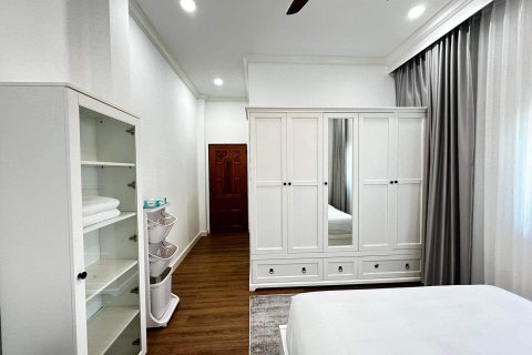 Villa in Udon Thani, Thailand 3 bedrooms № 167533 - photo 9