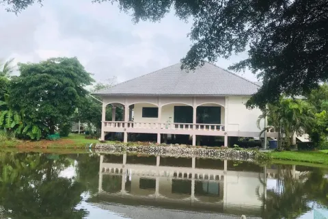 Villa in Udon Thani, Thailand 3 bedrooms № 167533 - photo 24