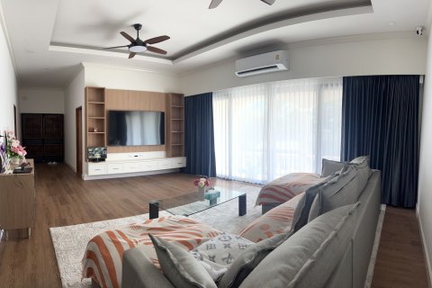 Villa in Udon Thani, Thailand 3 bedrooms № 167533 - photo 3