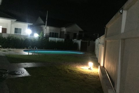 Casa de 3 dormitorios en Pattaya, Tailandia № 167532 - foto 7