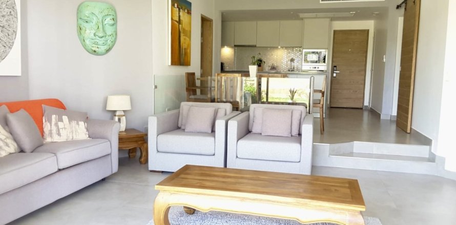 Condominio de 2 dormitorios en Bang Tao, Tailandia № 168178
