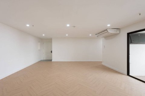 Condominio de 3 dormitorios en Bangkok, Tailandia № 180536 - foto 9