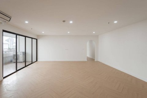 Condominio de 3 dormitorios en Bangkok, Tailandia № 180536 - foto 8
