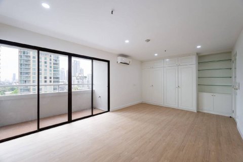 Condominio de 3 dormitorios en Bangkok, Tailandia № 180536 - foto 16